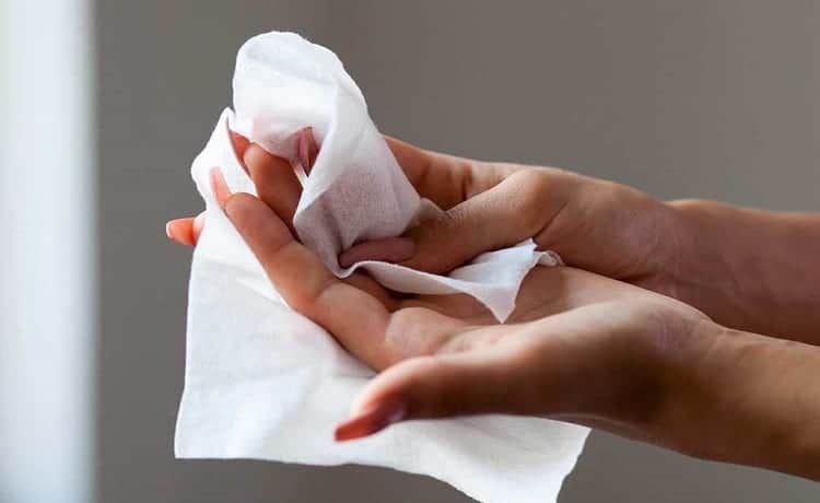 DIY Alcohol Wipes and Carrying Wipes: Which is Best?